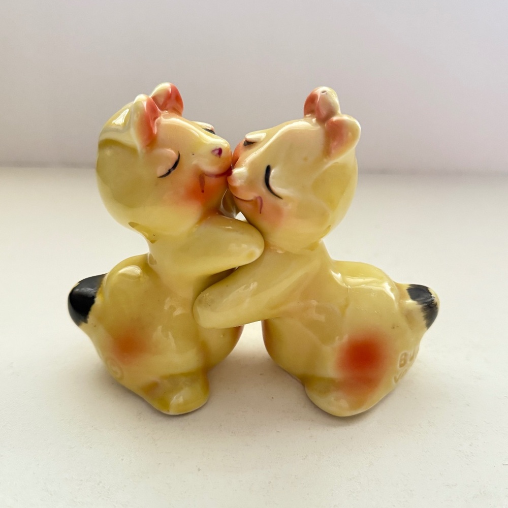 Vintage Van Tellingen Hugging Bunny Shakers, 1950's Kitsch, Farmhouse